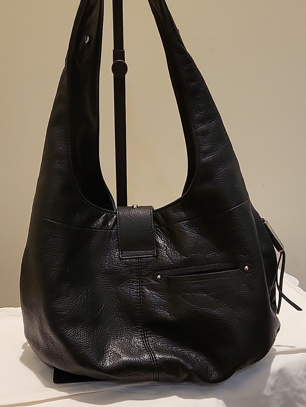 B Makowsky Classic Black Leather Hobo Shoulder Bag - Picture 4 of 7